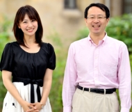 平野琢也教授(物理学科)と広瀬麻知子さん(静岡朝日テレビ)